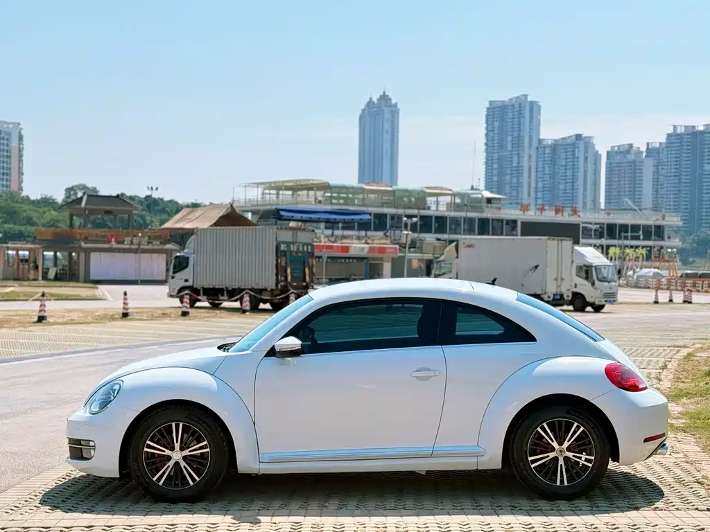 Volkswagen Beetle — миниатюра 7