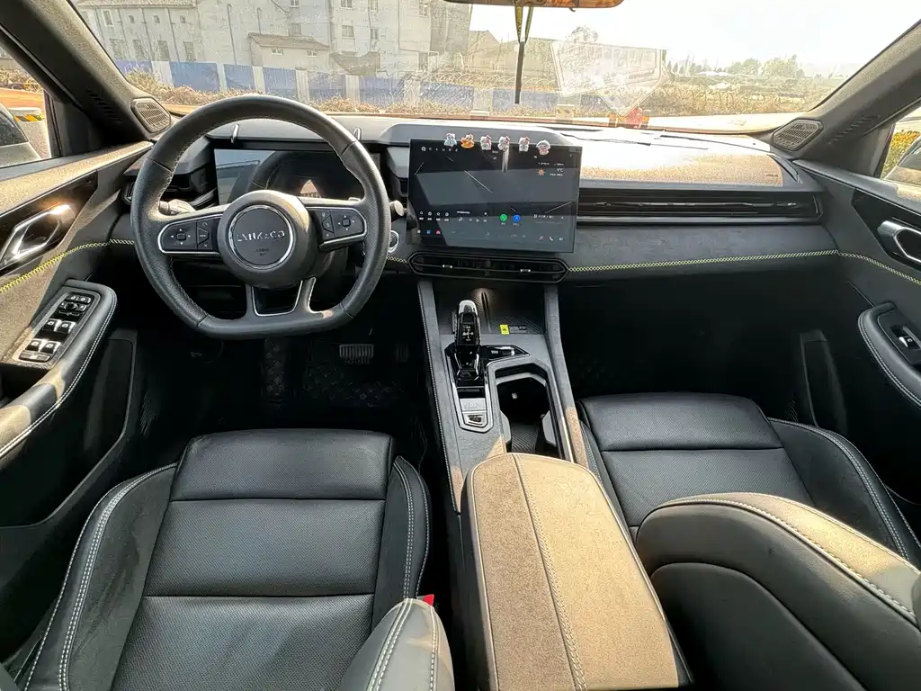 Lynk & Co 03 — миниатюра 4