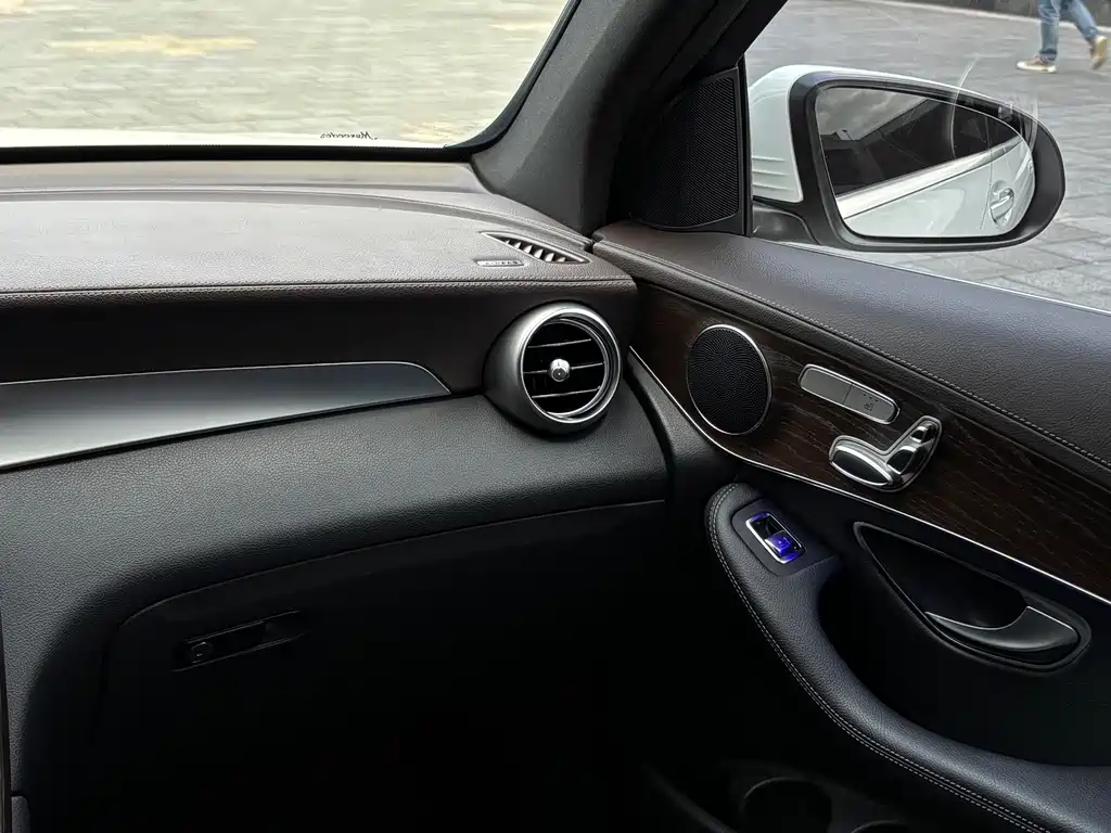 Mercedes-Benz GLC — миниатюра 14