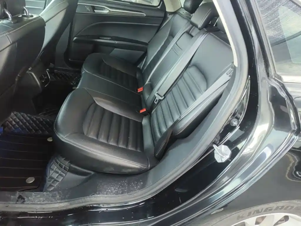 Ford Mondeo — миниатюра 17