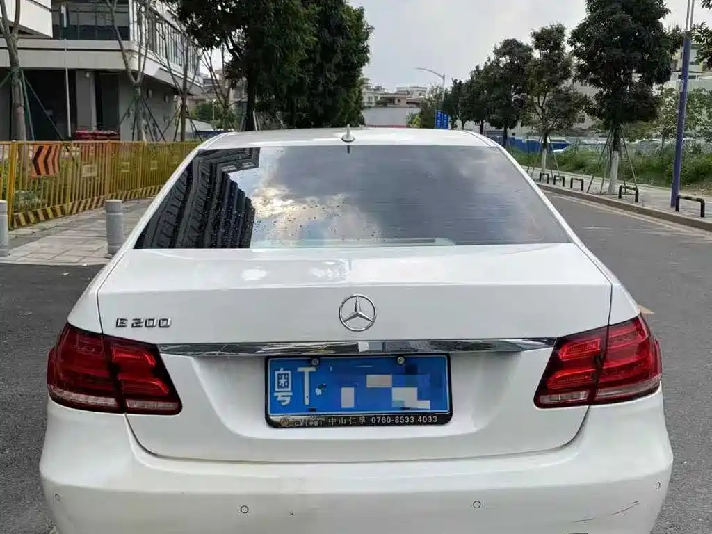 Mercedes-Benz E-Class — миниатюра 4