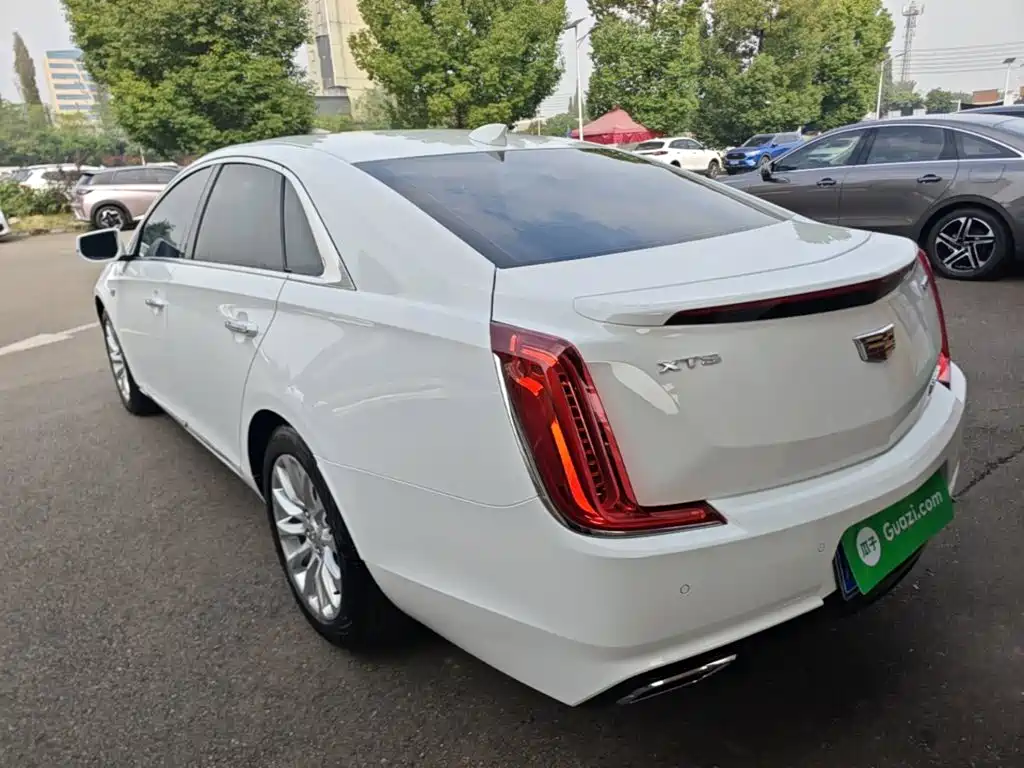 Cadillac XTS — миниатюра 5