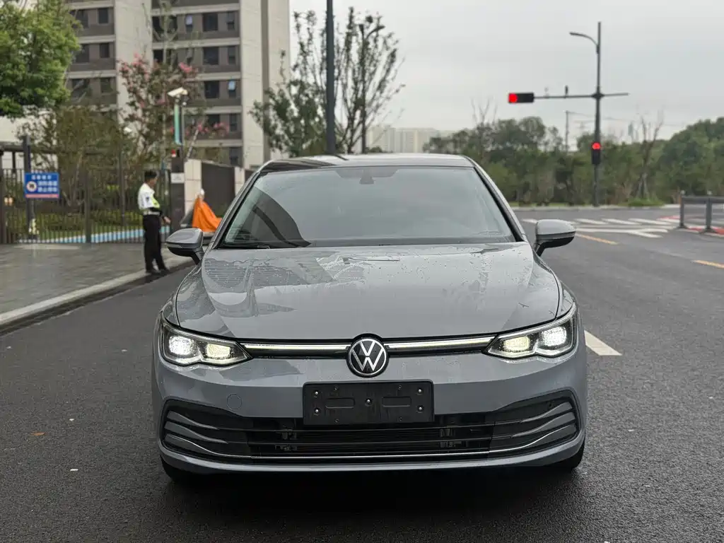 Volkswagen Golf — миниатюра 2