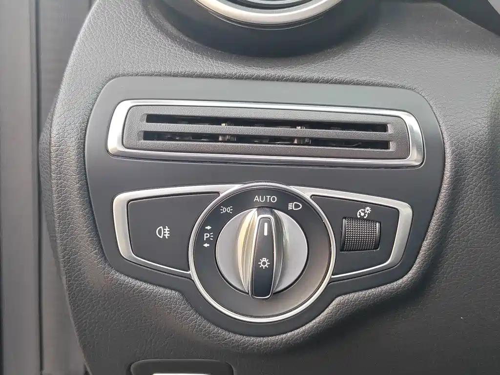 Mercedes-Benz C-Class — миниатюра 28