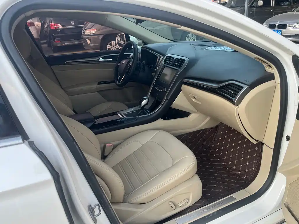 Ford Mondeo — миниатюра 8