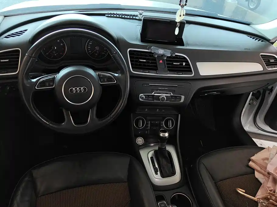 Audi Q3 — миниатюра 12