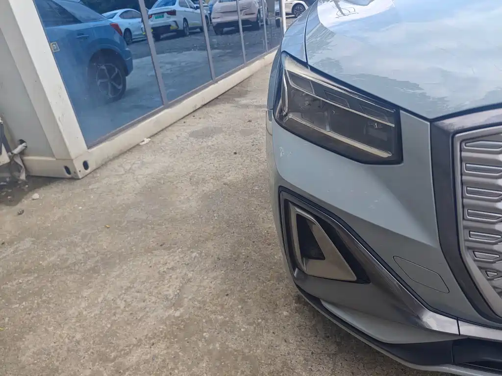Audi Q2L e-tron — миниатюра 14
