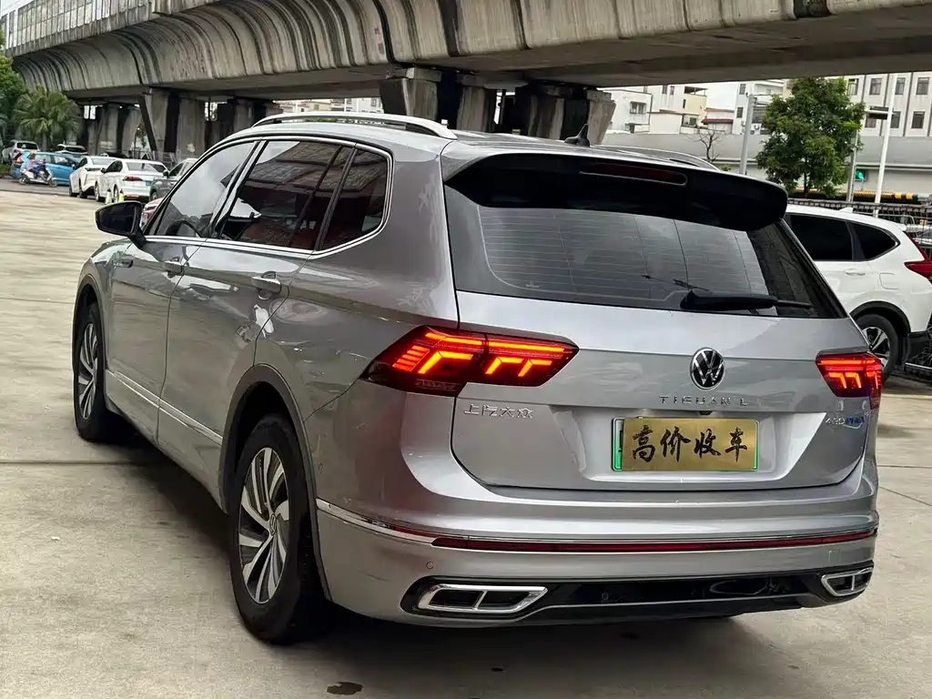 Volkswagen Tiguan L PHEV — миниатюра 6