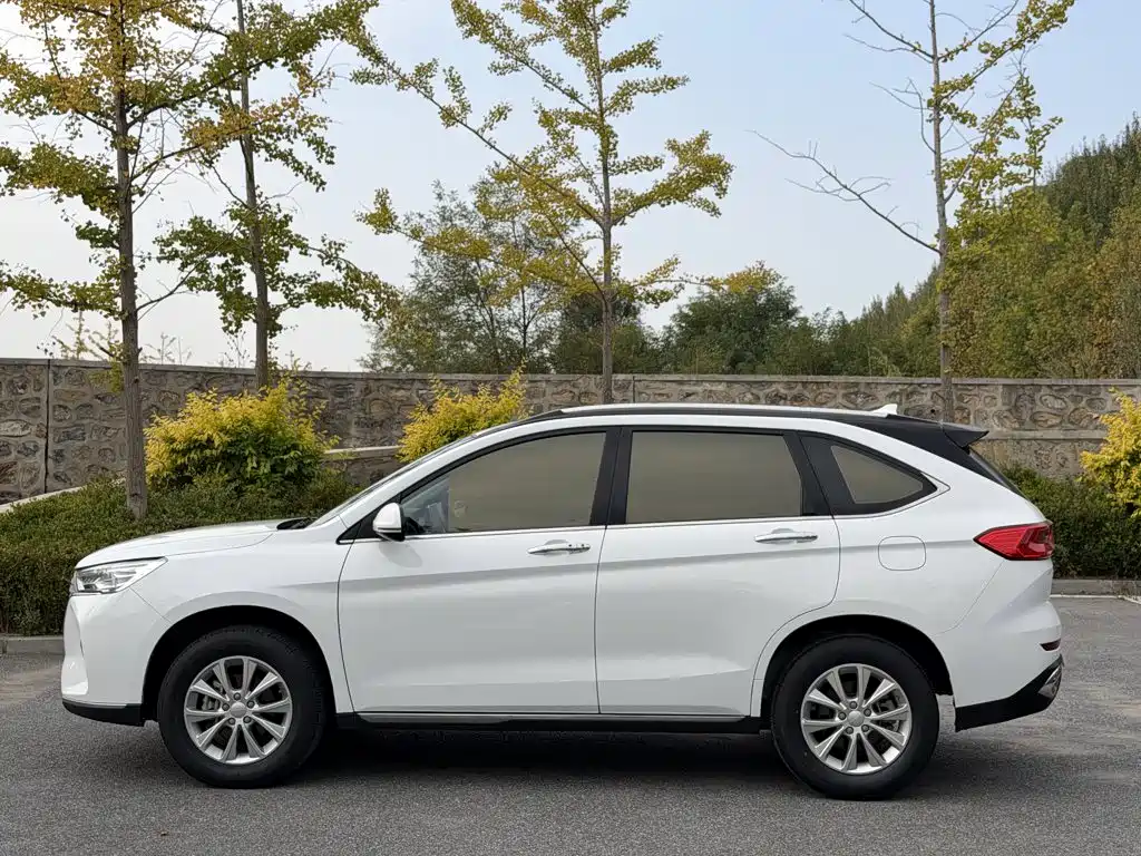 Haval M6 — миниатюра 5