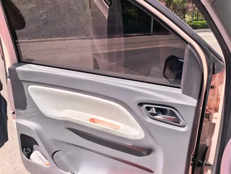 Wuling MINIEV — миниатюра 7