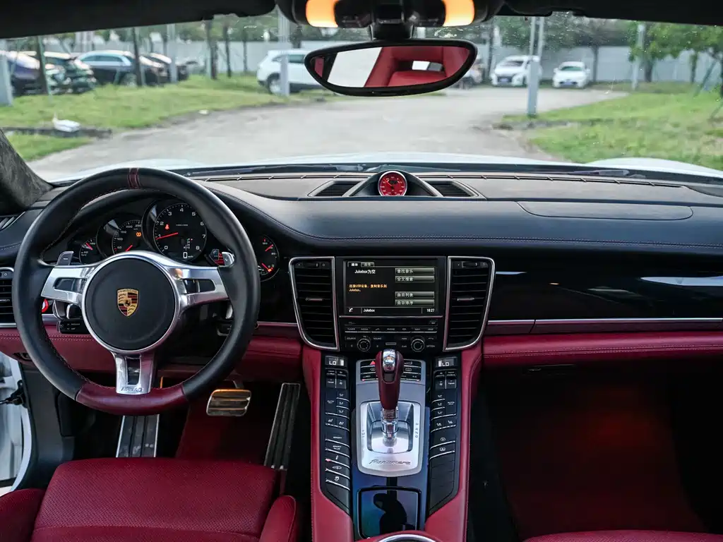 Porsche Panamera — миниатюра 11