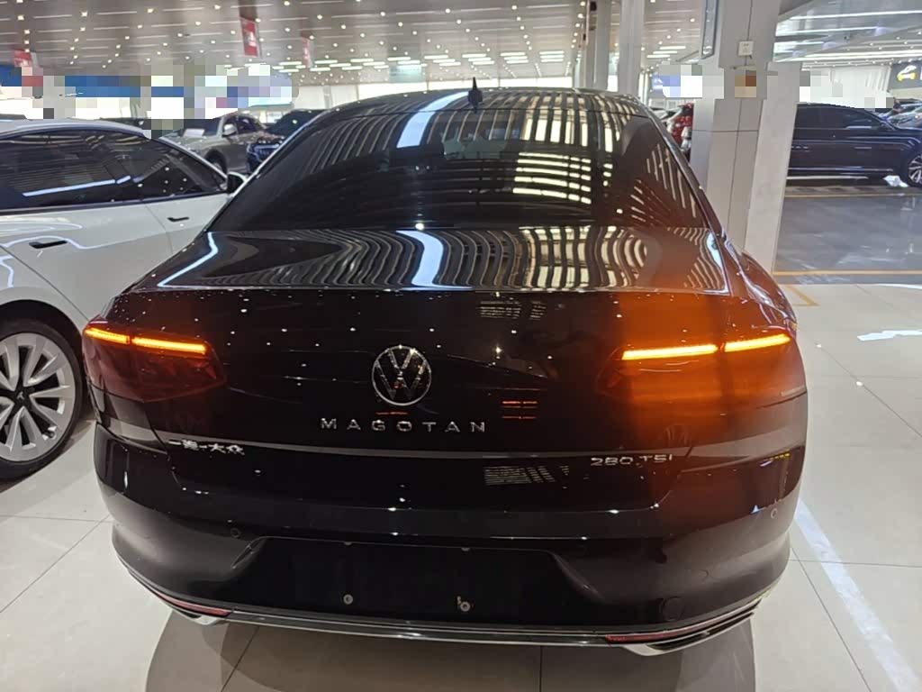 Volkswagen Magotan 1.4 л 2024 г. Чёрный, пробег 19500 км