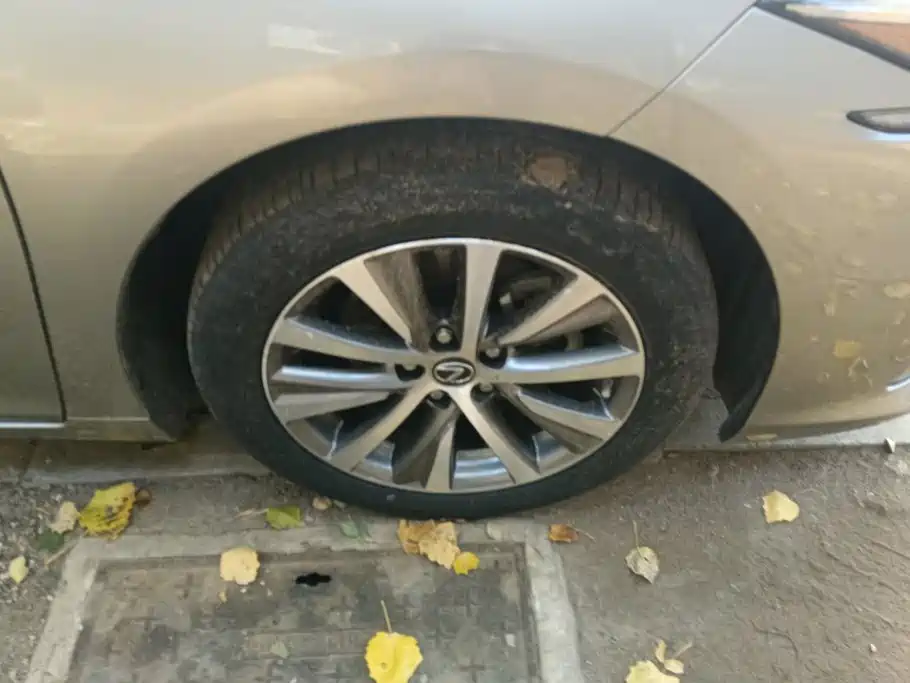 Lexus ES — миниатюра 6
