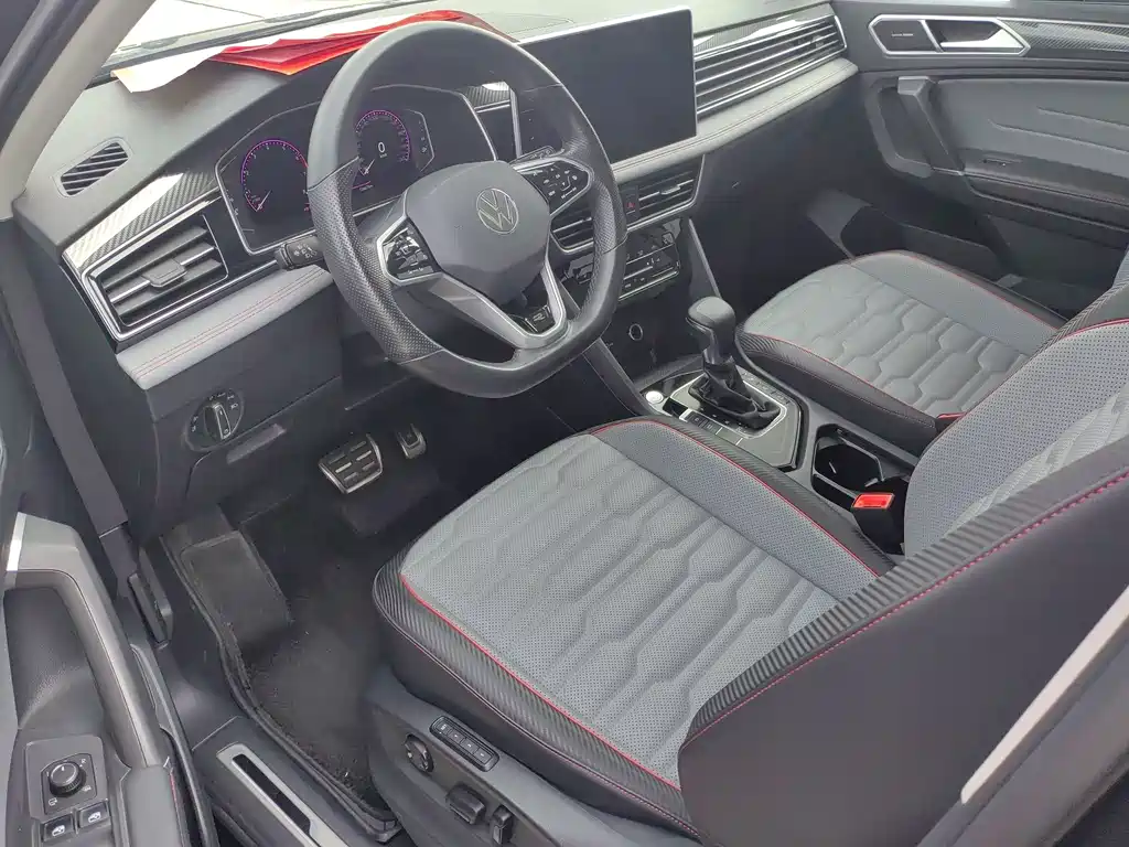 Volkswagen Tiguan L — миниатюра 4