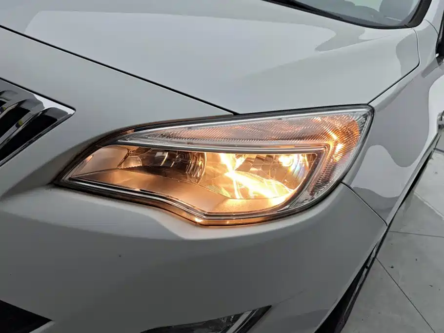Buick Excelle — миниатюра 5