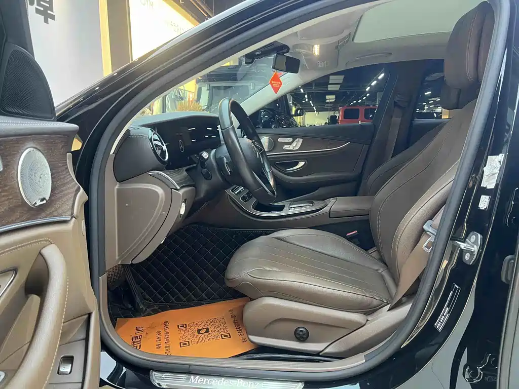 Mercedes-Benz E-Class — миниатюра 4