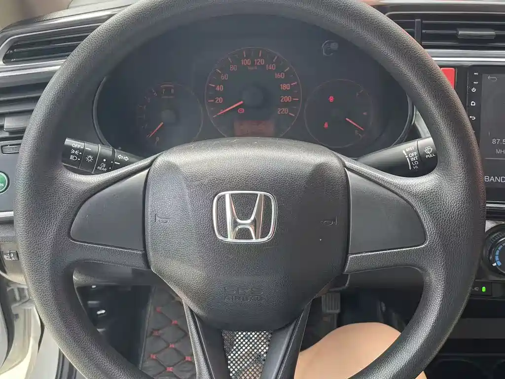 Honda Greiz 1.5L CVT Classic Edition, фото 9