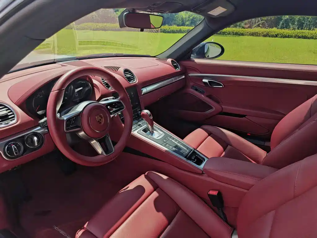 Porsche 718 2022 Cayman 2.0T