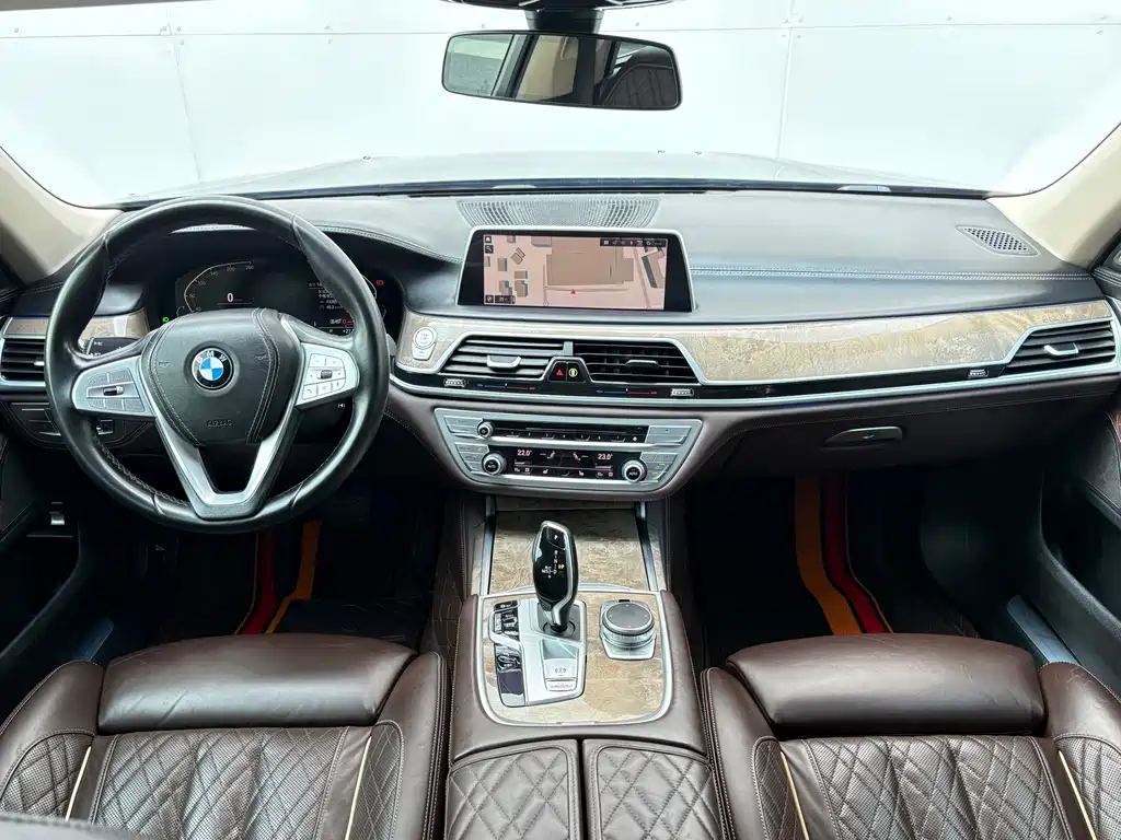 BMW 7 Series — миниатюра 20