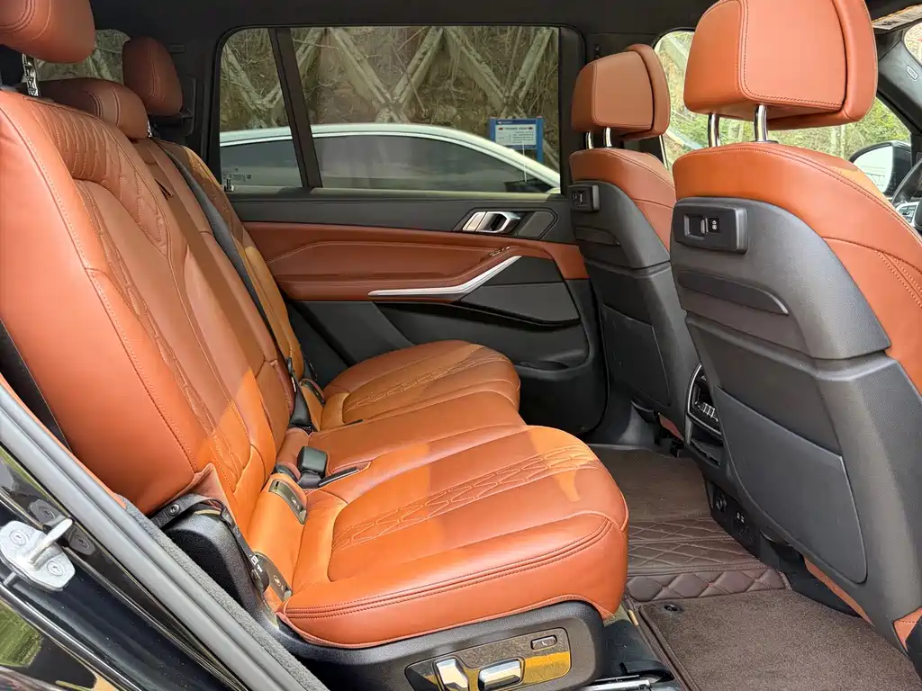 BMW X7 xDrive40i Premium Type M Sport Package, фото 12