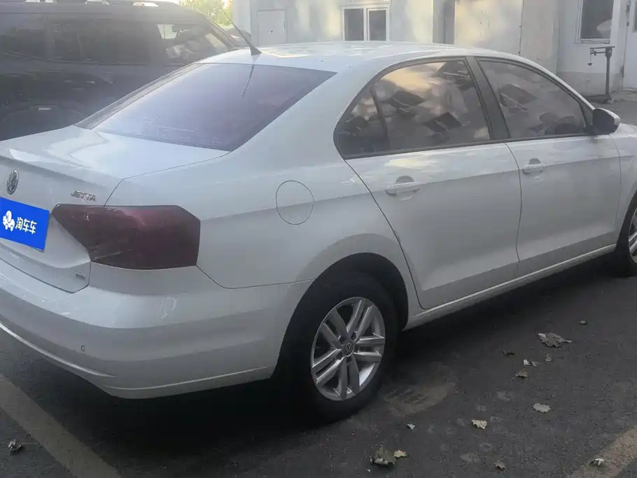 Volkswagen Jetta — миниатюра 3
