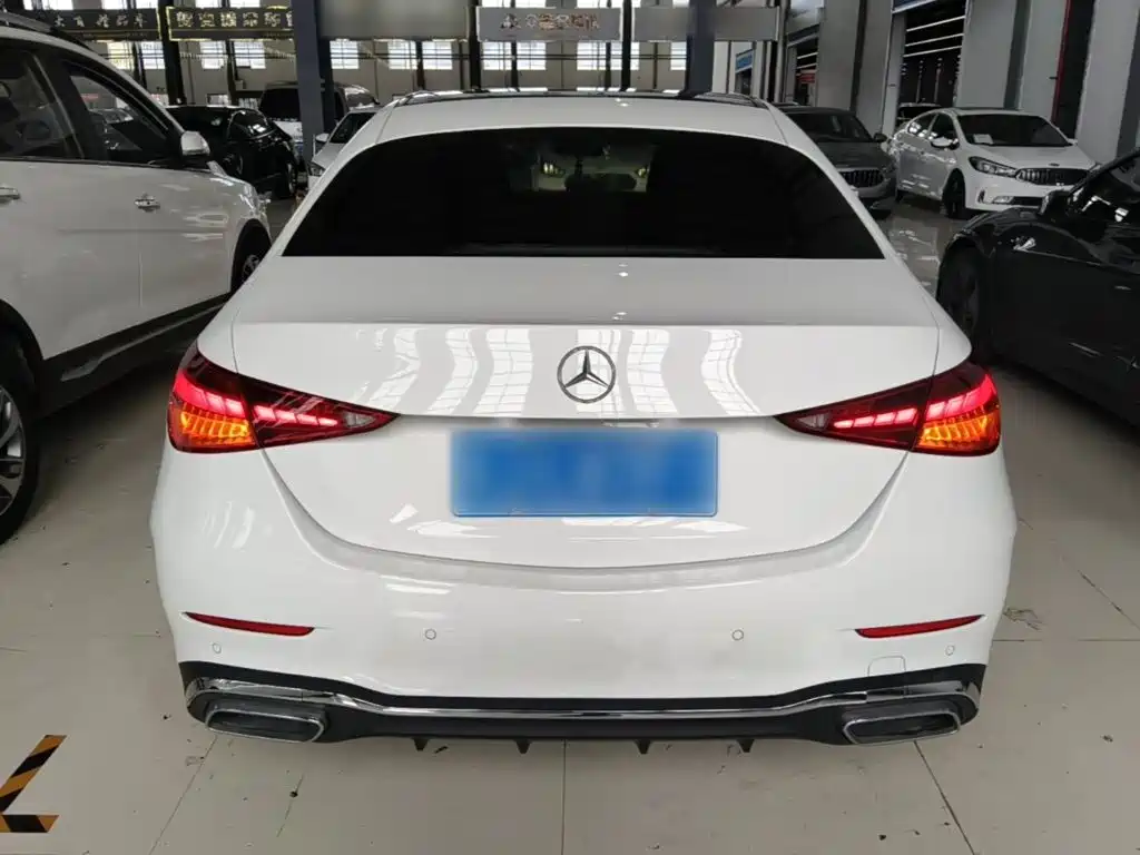 Mercedes-Benz C-Class — миниатюра 6