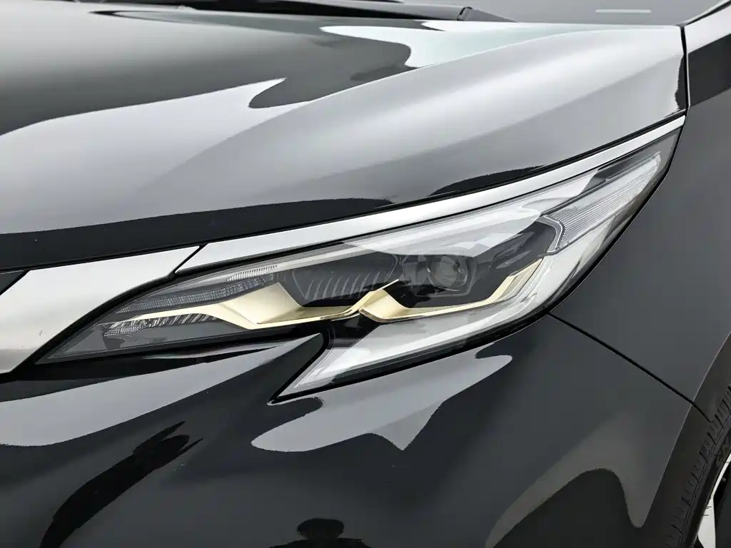 Toyota Granvia — миниатюра 18