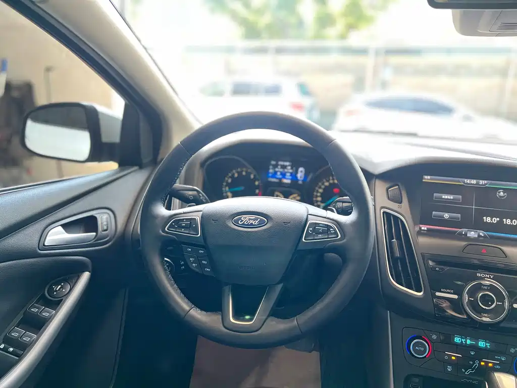 Ford Focus — миниатюра 9