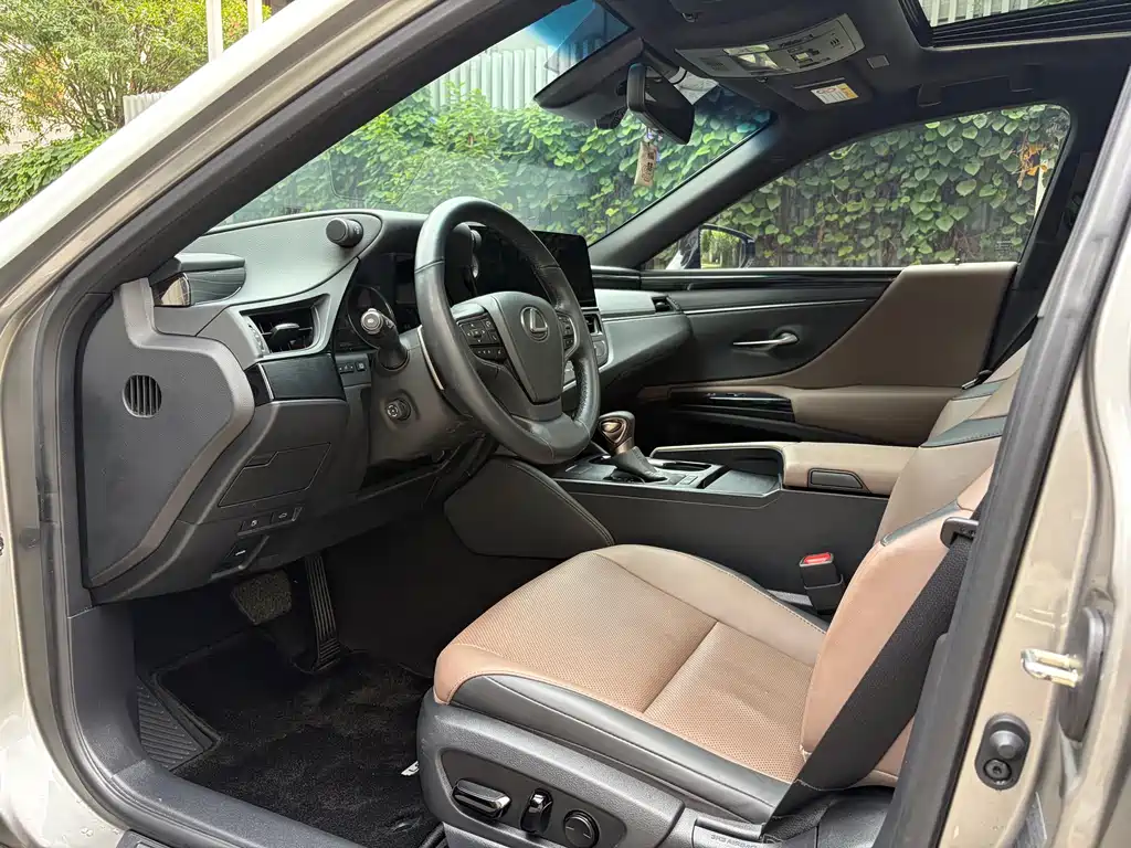 Lexus ES — миниатюра 18