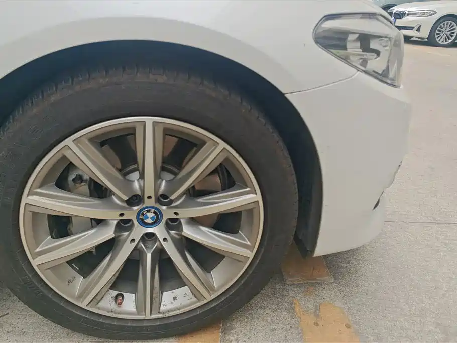 BMW 5 SERIES NEW ENERGY