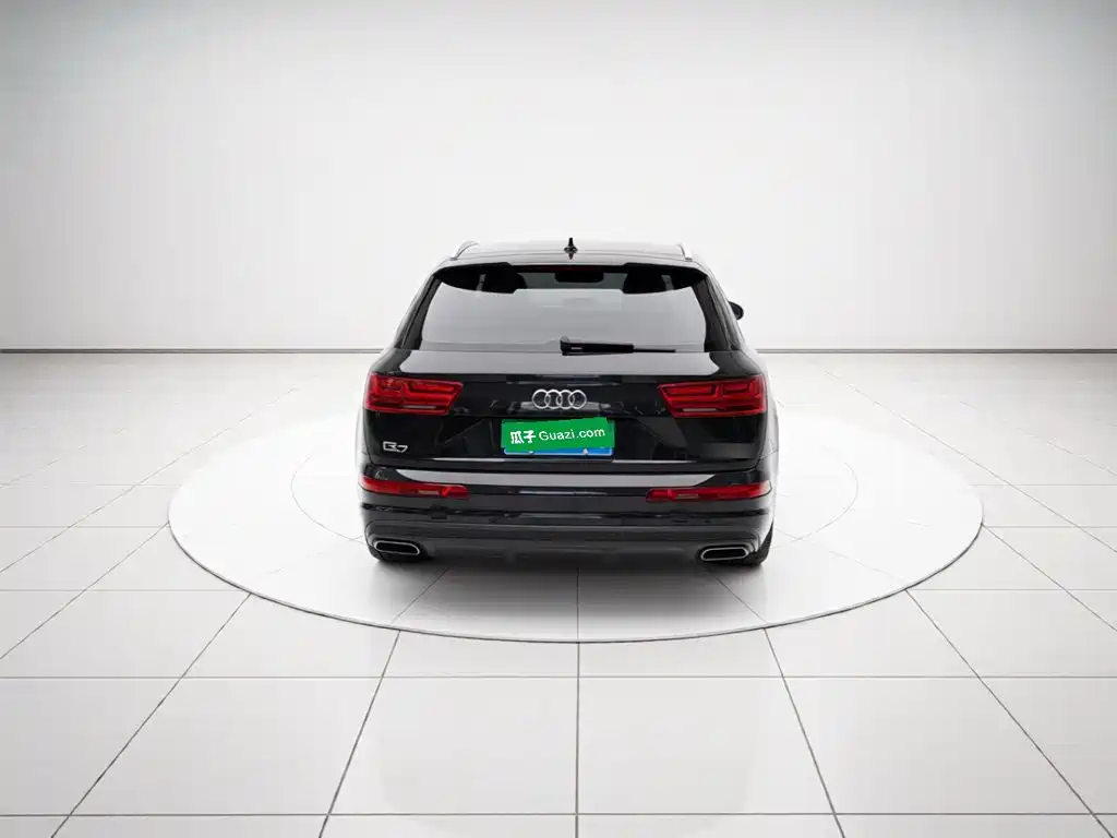 Audi Q7 — миниатюра 5