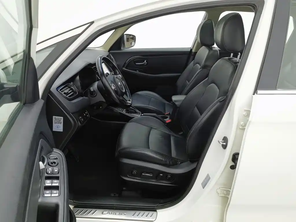 Kia Carens — миниатюра 10