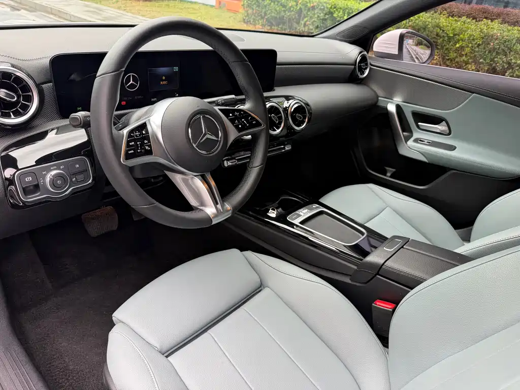 Mercedes-Benz A-Class — миниатюра 10