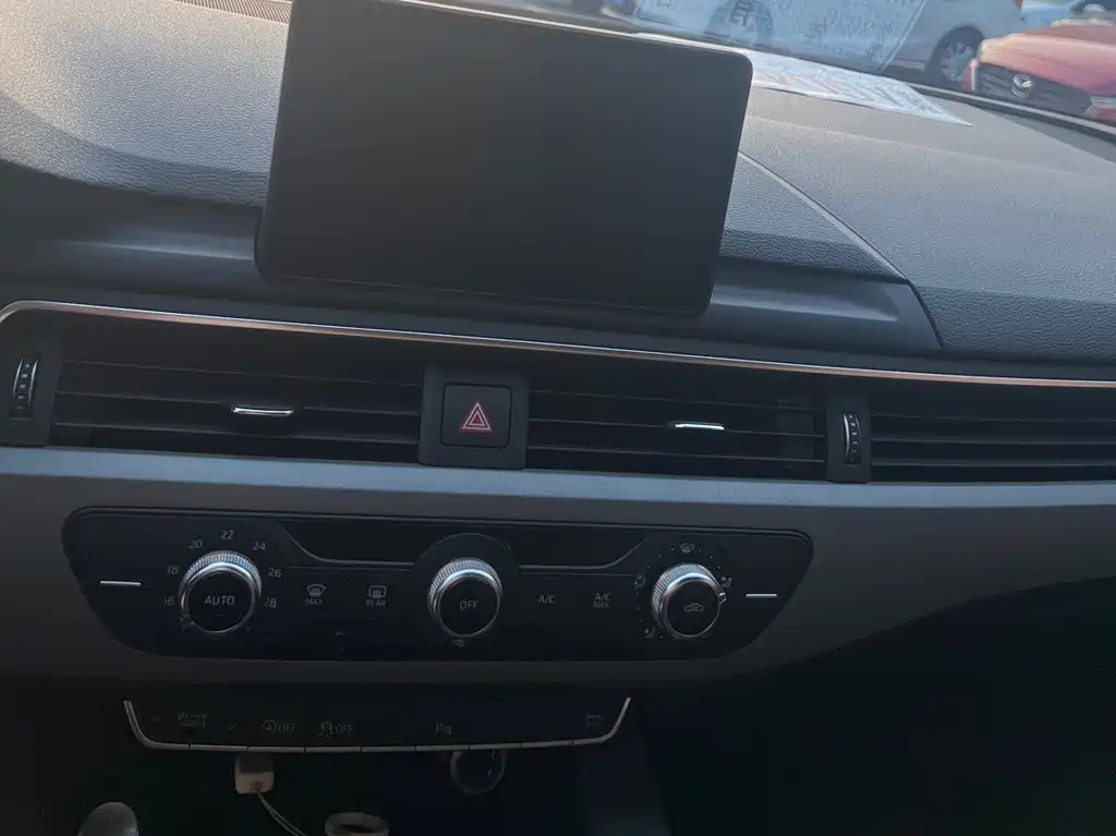 Audi A4L — миниатюра 18