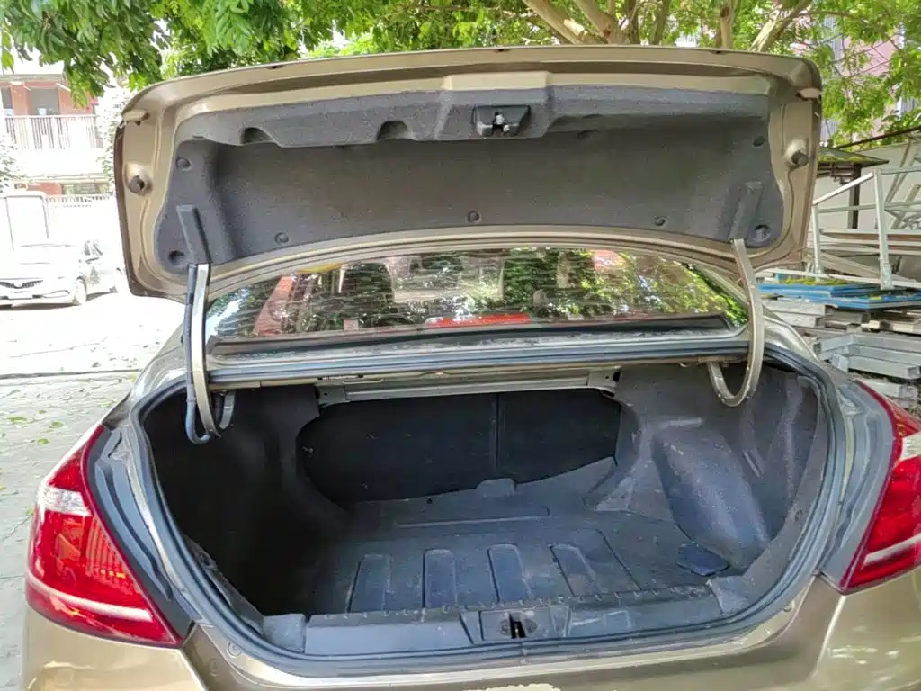 Geely Emgrand — миниатюра 19