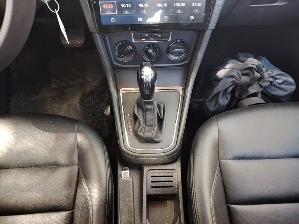 Volkswagen Bora — миниатюра 14