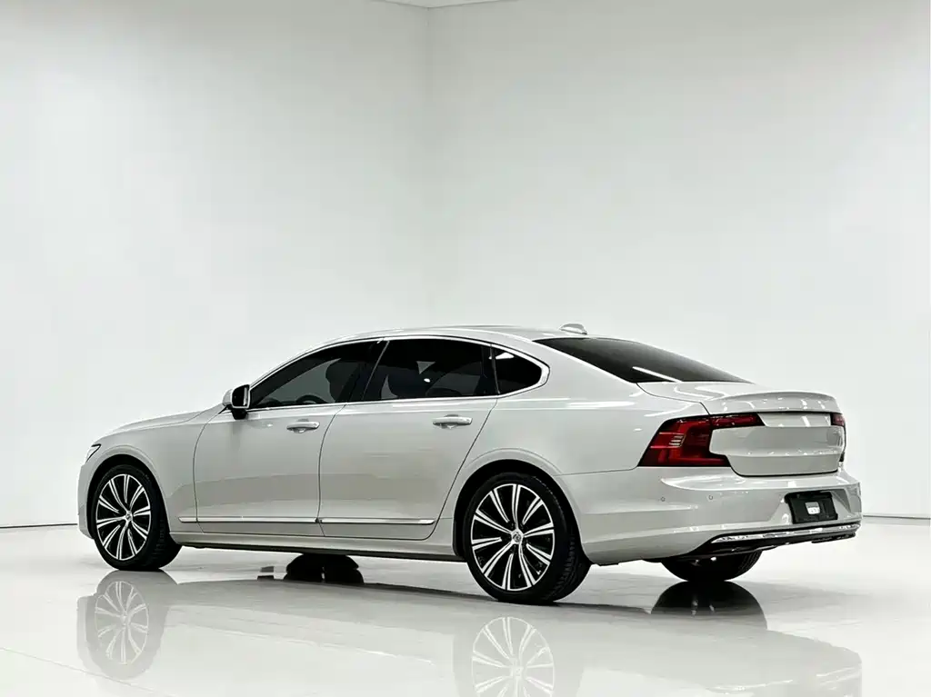 Volvo S90 — миниатюра 3