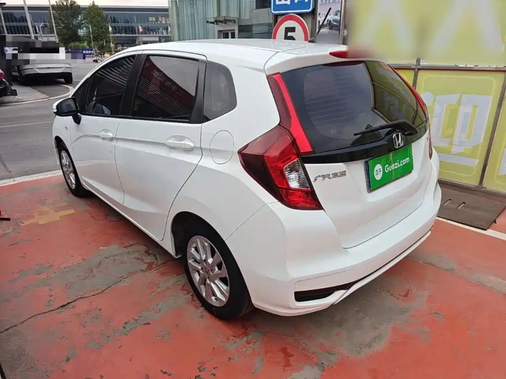Honda Fit — миниатюра 5