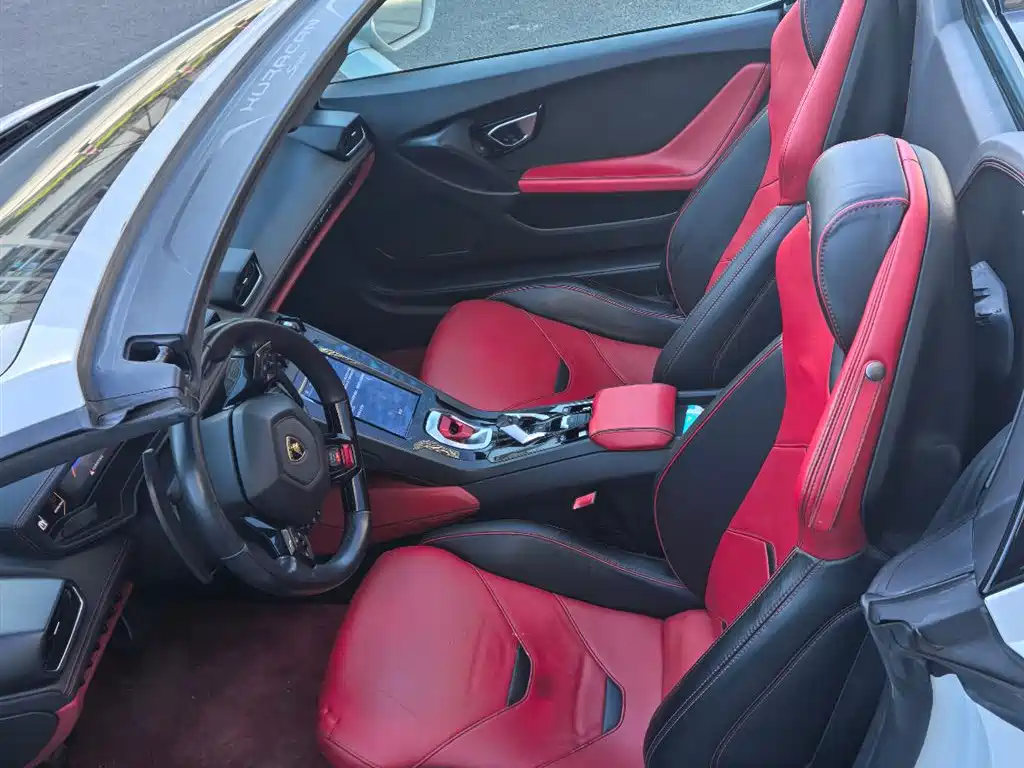 LAMBORGHINI HURACÁN