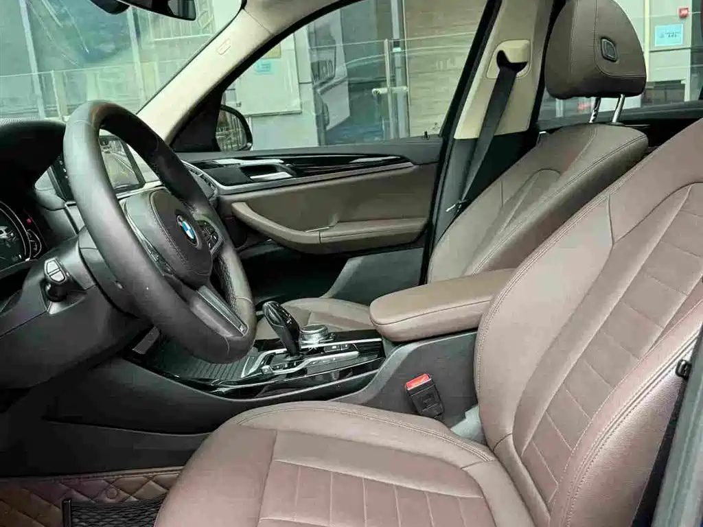 BMW X3 — миниатюра 9