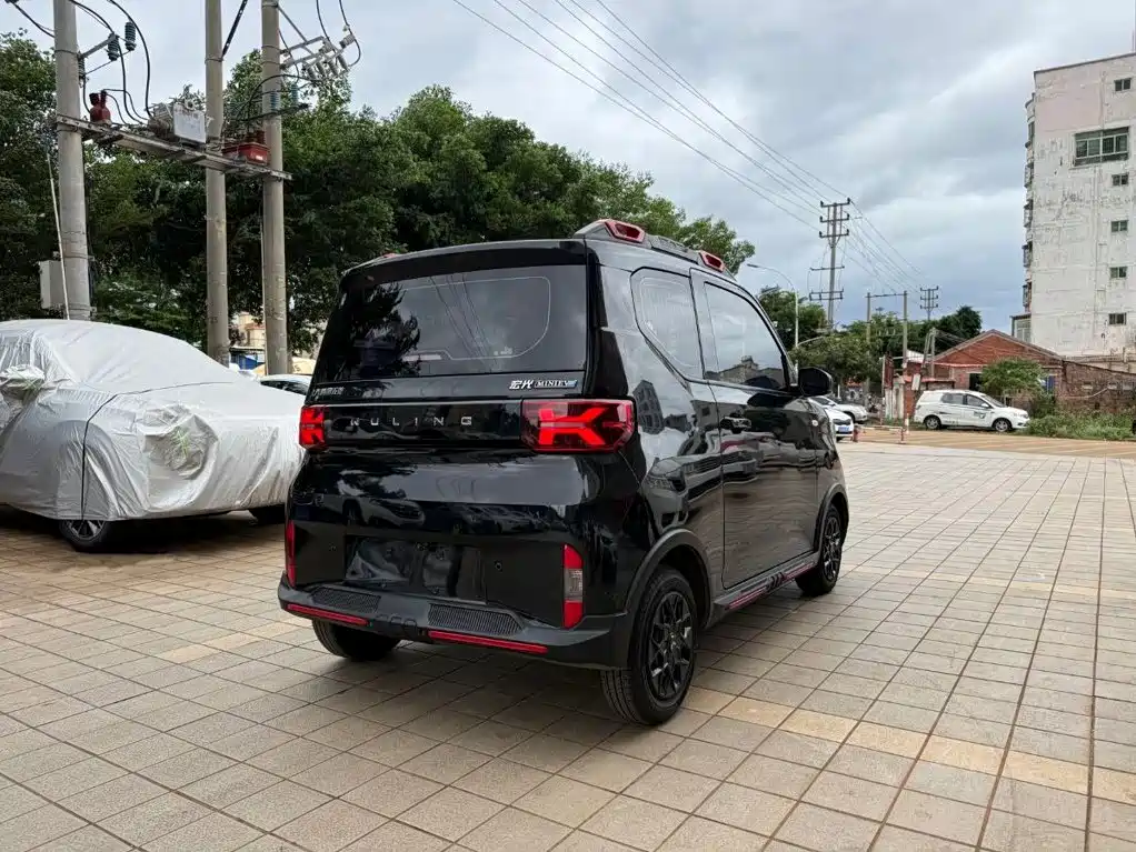 Wuling MINIEV — миниатюра 3