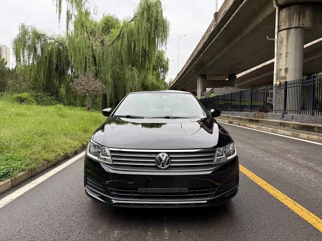 Volkswagen Lavida — миниатюра 2