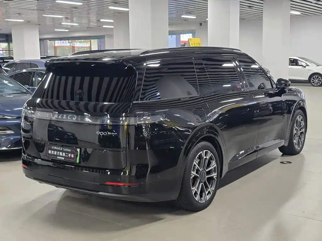 Lynk & Co 900 — миниатюра 17