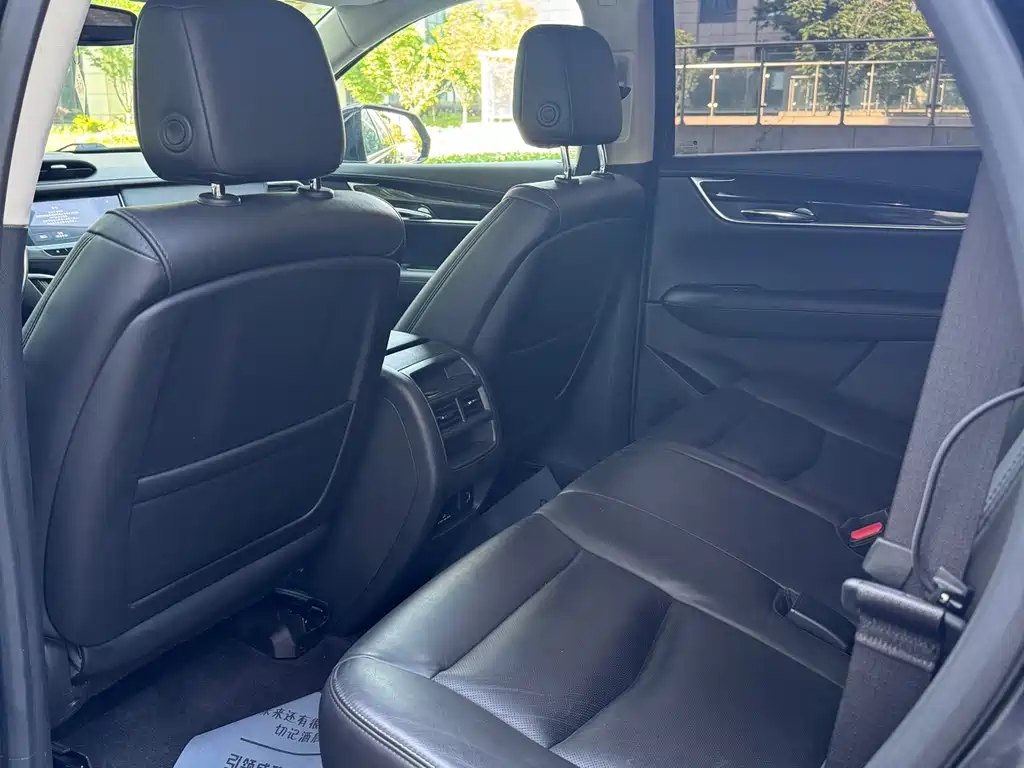 Cadillac XT5 — миниатюра 10