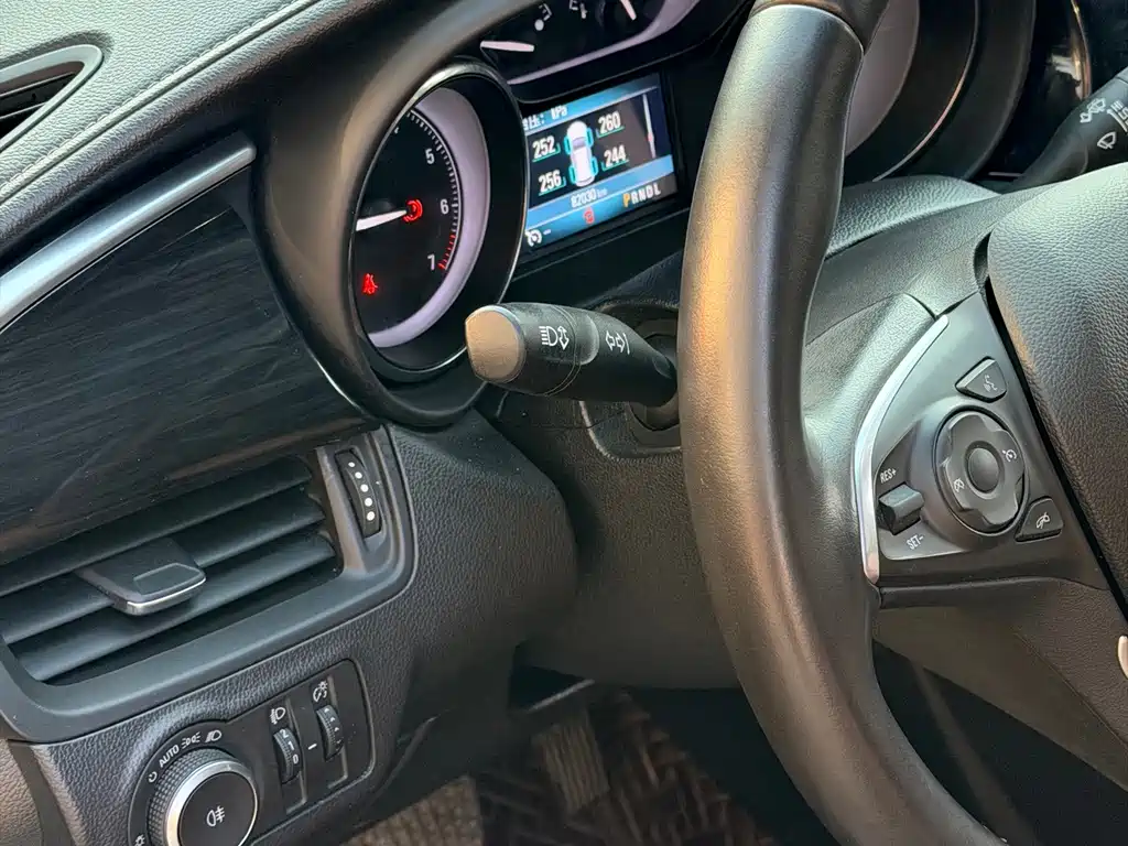 Buick Envision Plus — миниатюра 16