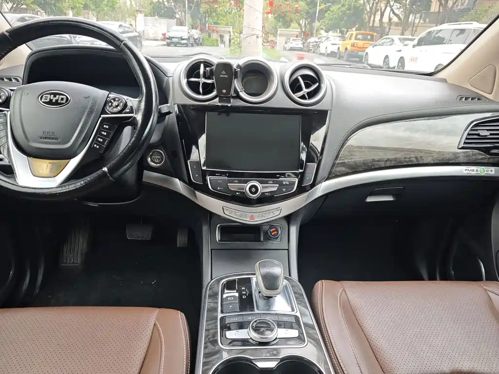 BYD Tang New Energy — миниатюра 15