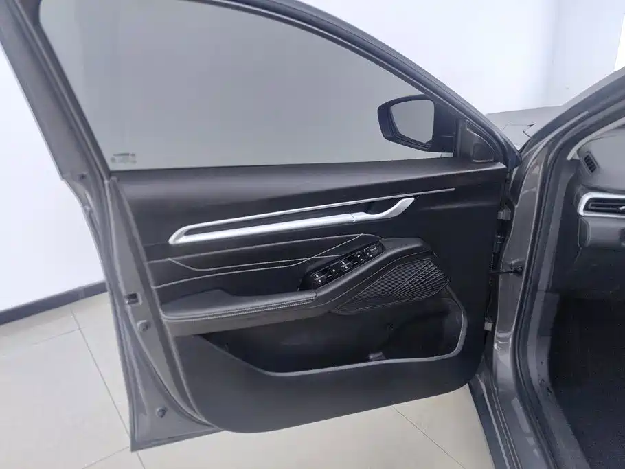 Geely Emgrand — миниатюра 7