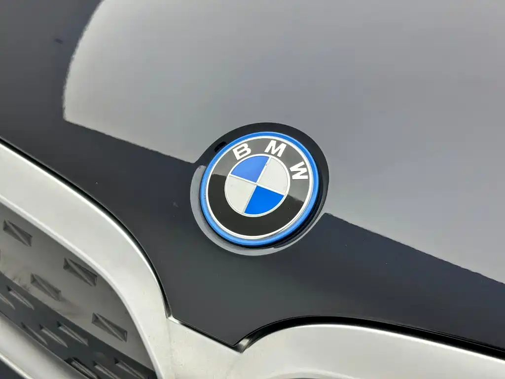 BMW iX3 — миниатюра 22