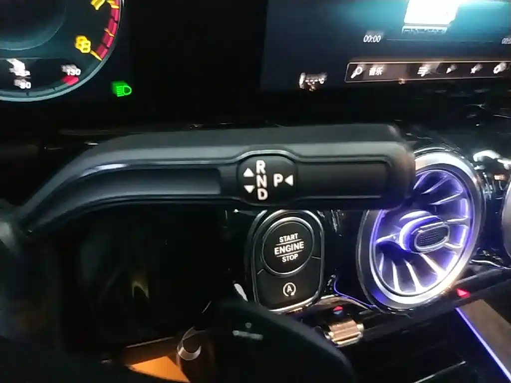Mercedes-Benz GLA — миниатюра 14