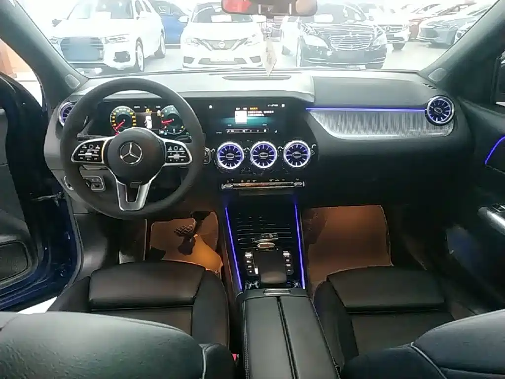 Mercedes-Benz GLA — миниатюра 10